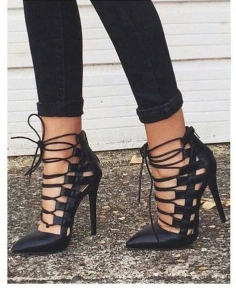 Pointed-toe high heel lace-up black Roman shoes