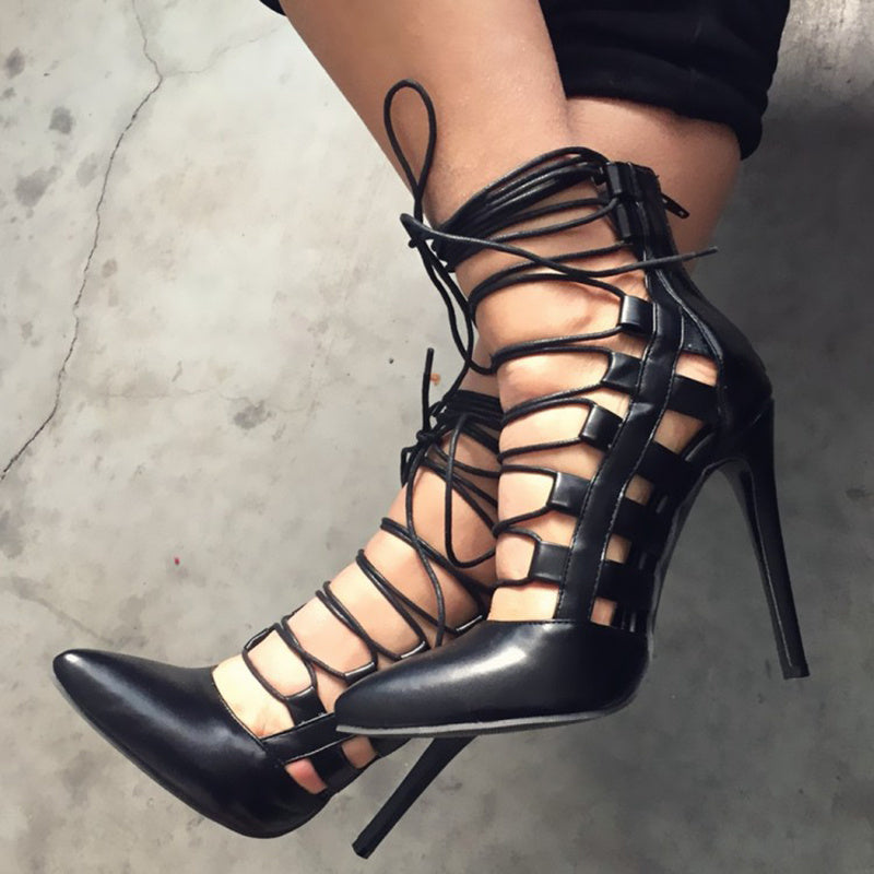 Pointed-toe high heel lace-up black Roman shoes