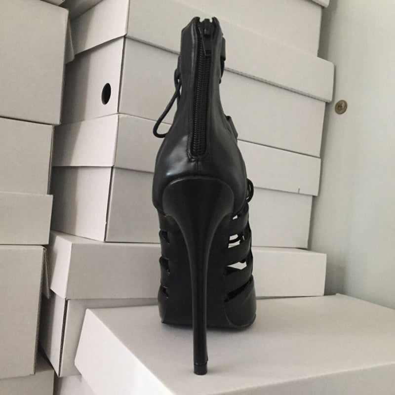 Pointed-toe high heel lace-up black Roman shoes