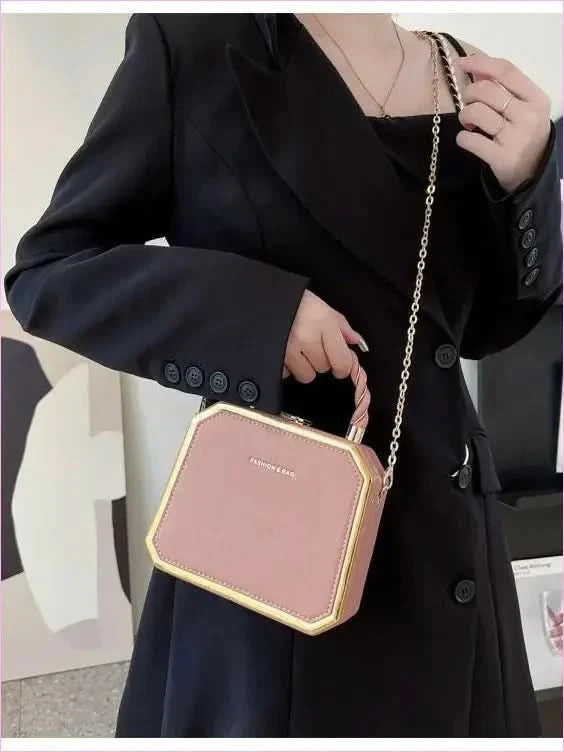 Chic Chain Crossbody Green Handbag with Twisted Handle and Gold Trim - Pleasures and Sins