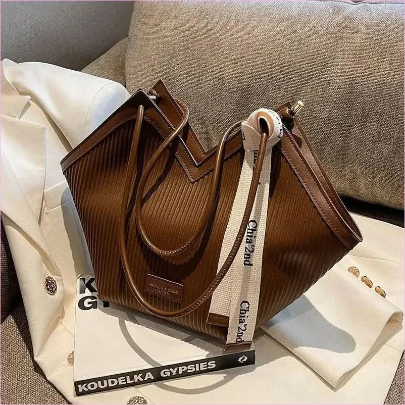 Cream Canvas Tote with Green Trim for Casual Luxury Fashion Students - Pleasures and Sins