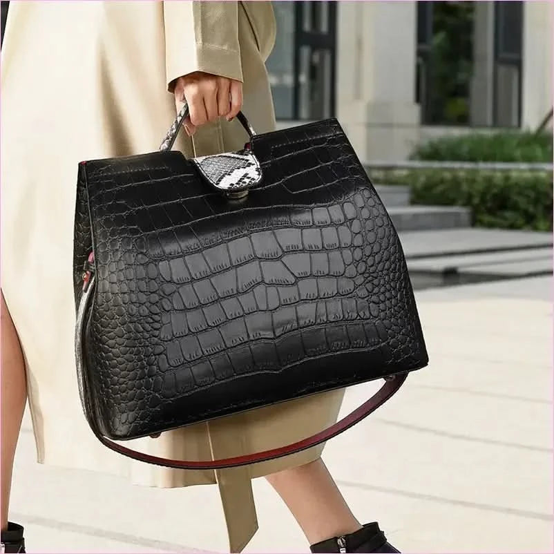 Large Capacity Crocodile Pattern Handbag with Snakeskin Strap - Pleasures and Sins