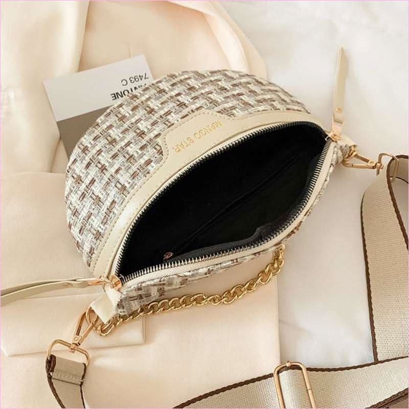 Luxurious Style Women’s Fashion Shoulder Bag with Elegant Chain Detail - Pleasures and Sins