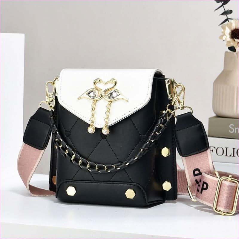 Stylish Shoulder Bag with Elegant Swan Pearl Chain - Pleasures and Sins