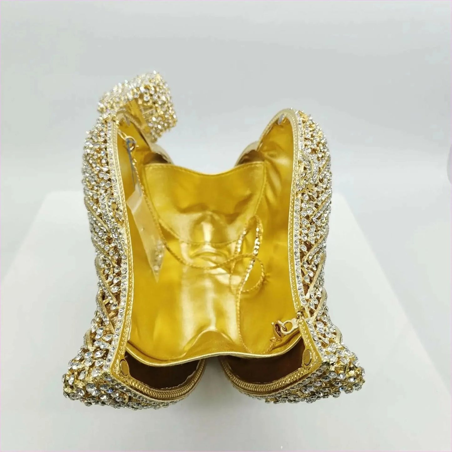 Tree Leaf Inlaid Diamond Dinner Bag for Elegant Evenings - Pleasures and Sins