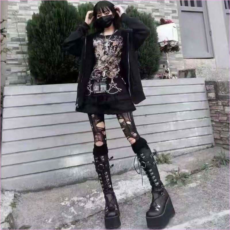 Black Punk Buckle Boots with Round Toe for Gothic Steampunk Style - Pleasures and Sins