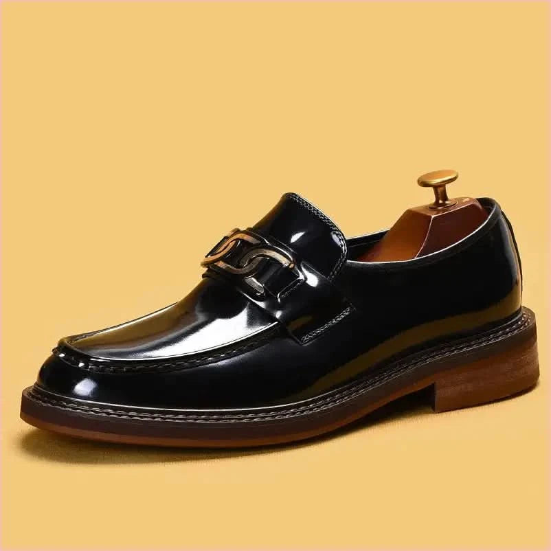 British-style Loafers with a Distinctive Buckle in Hand-carved Leather - Pleasures and Sins