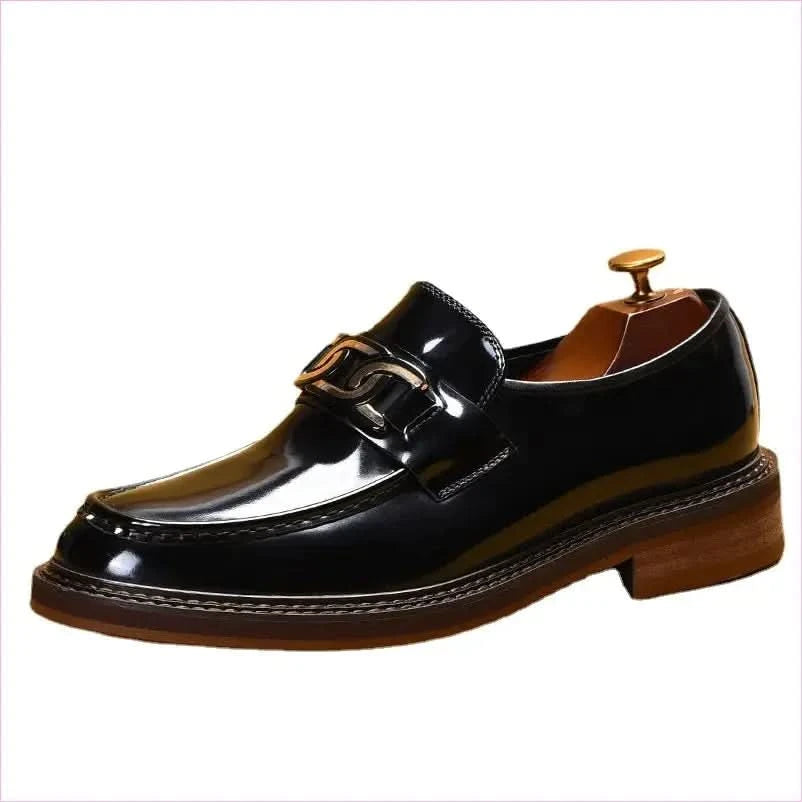 British-style Loafers with a Distinctive Buckle in Hand-carved Leather - Pleasures and Sins