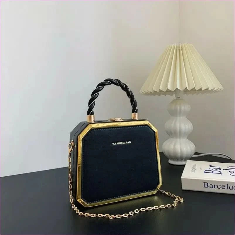 Chic Chain Crossbody Green Handbag with Twisted Handle and Gold Trim - Pleasures and Sins