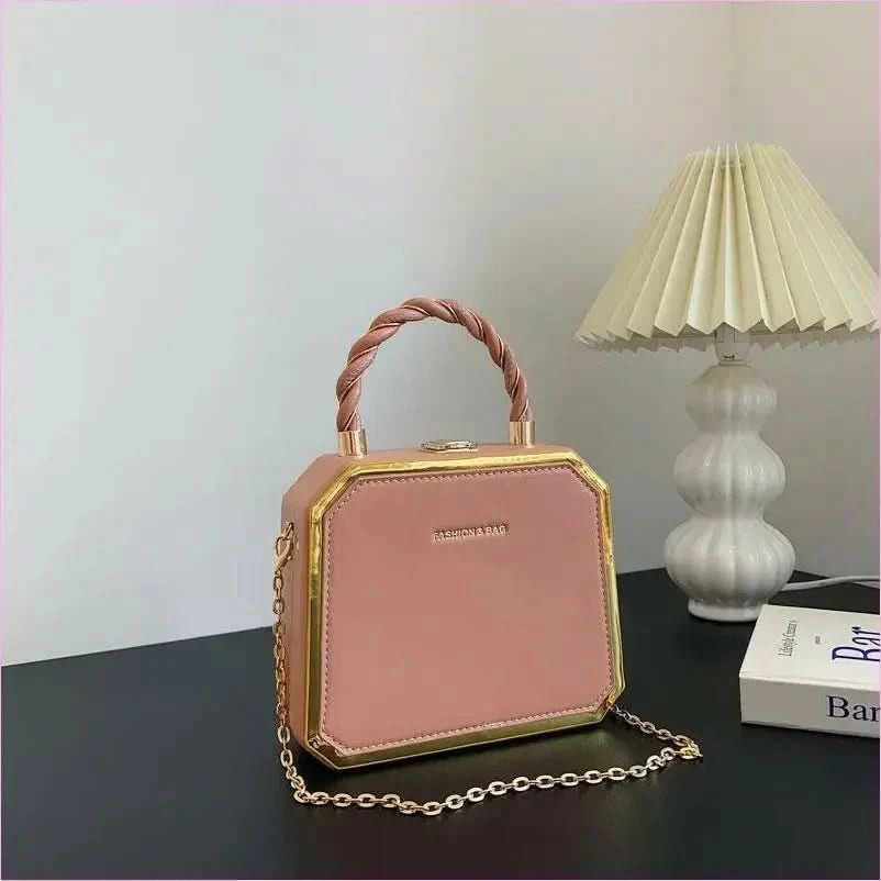Chic Chain Crossbody Green Handbag with Twisted Handle and Gold Trim - Pleasures and Sins