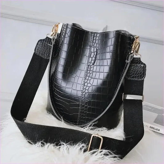 Crocodile Crossbody Bag for Women in Luxurious Style - Pleasures and Sins