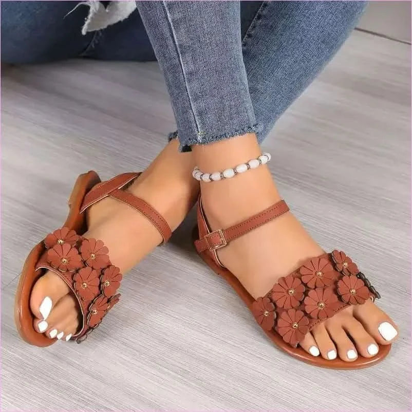 Floral Design Summer Flat Sandals for Ladies in Faux Leather - Pleasures and Sins