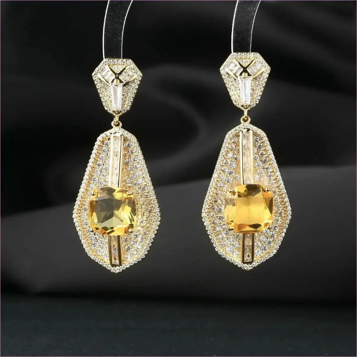 High-end Heavy Square Diamond Fan-shaped Inlaid Zircon Earrings - Pleasures and Sins