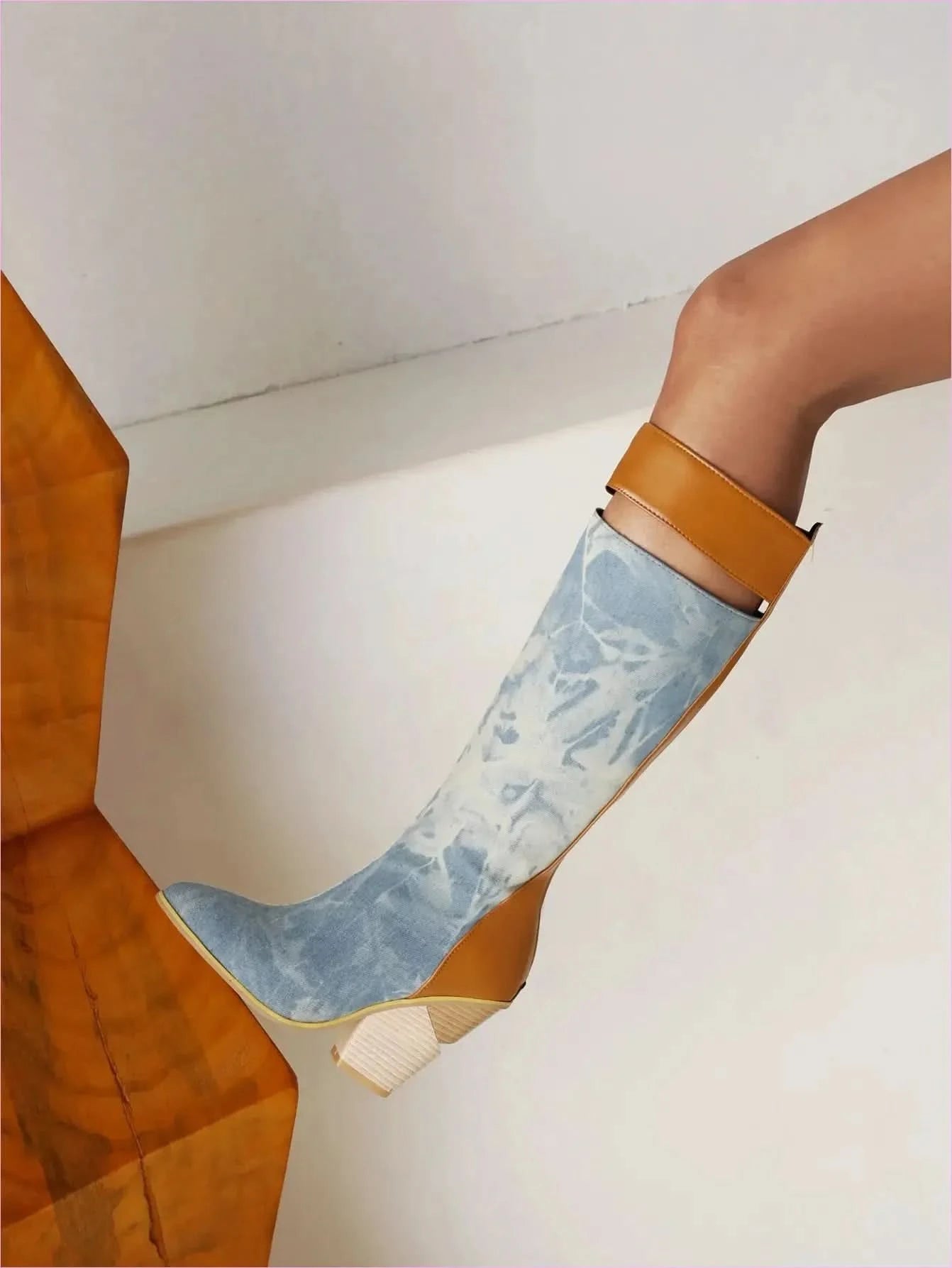 Knee-high Paisley Pattern Wedge Heel Pointed Toe Boots - Pleasures and Sins