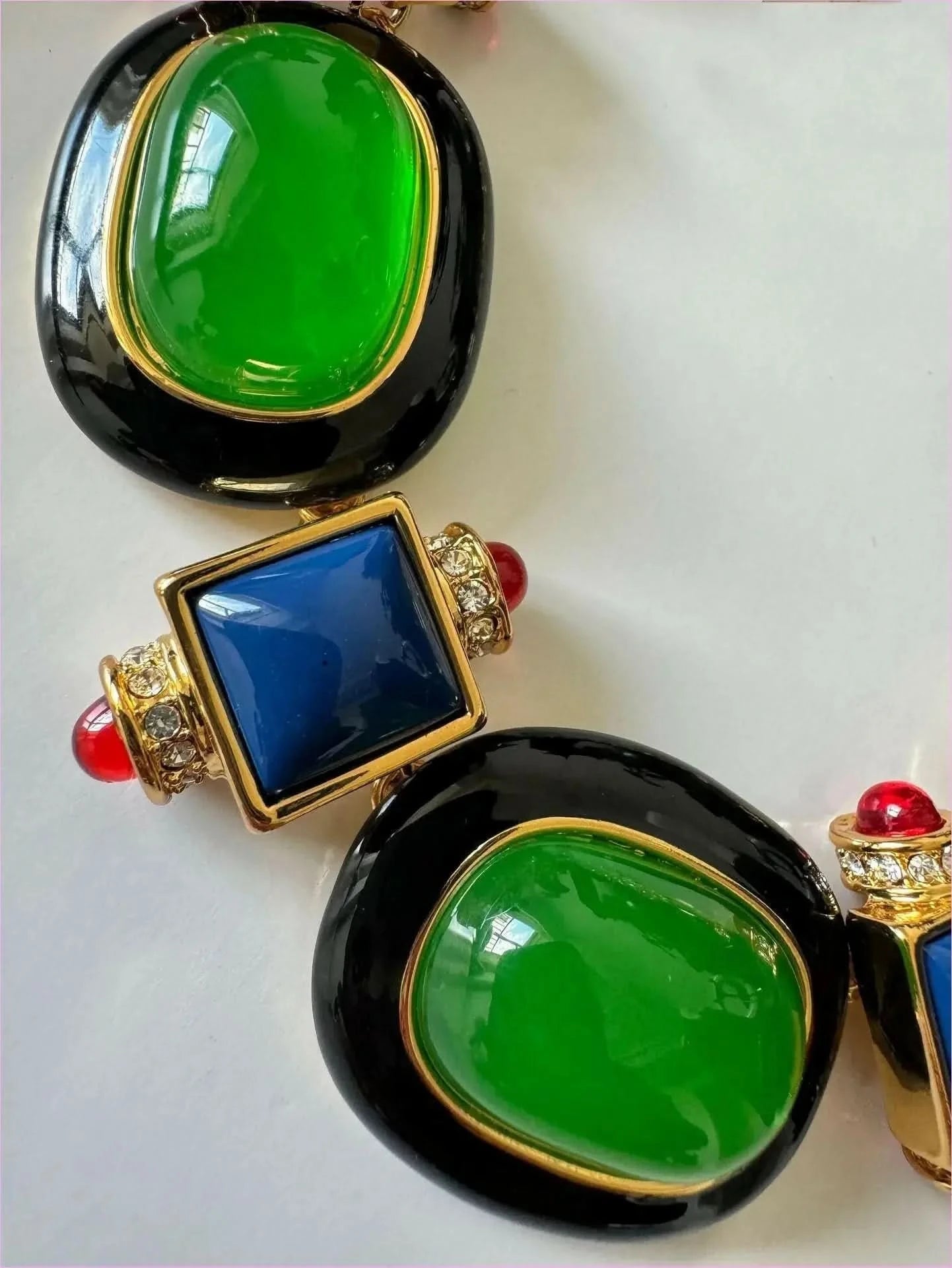 Medieval Retro Emerald Glass Exaggerated Statement Necklace - Pleasures and Sins