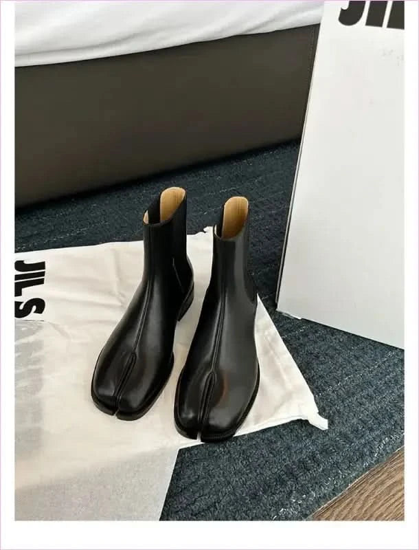 Women’s Retro Split Toe Ankle Boots in Black - Pleasures and Sins