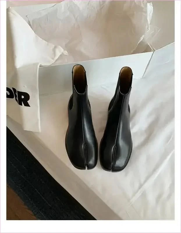 Women’s Retro Split Toe Ankle Boots in Black - Pleasures and Sins
