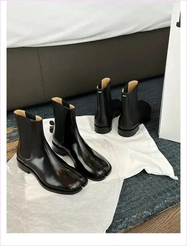 Women’s Retro Split Toe Ankle Boots in Black - Pleasures and Sins