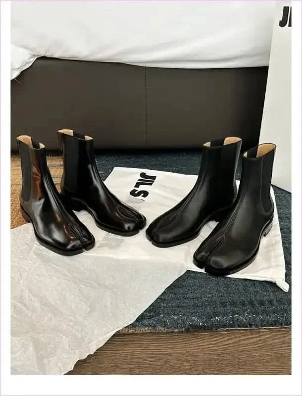 Women’s Retro Split Toe Ankle Boots in Black - Pleasures and Sins