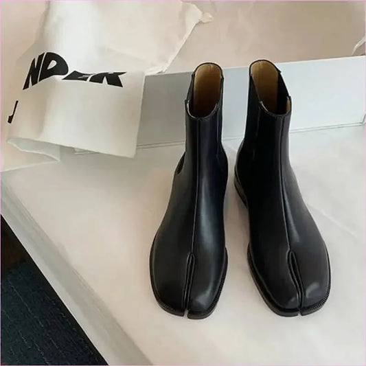 Women’s Retro Split Toe Ankle Boots in Black - Pleasures and Sins