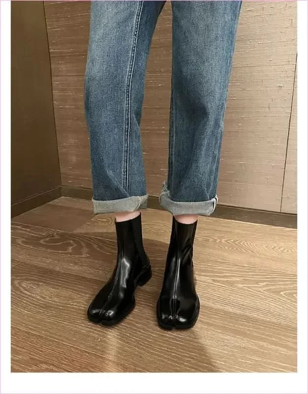 Women’s Retro Split Toe Ankle Boots in Black - Pleasures and Sins