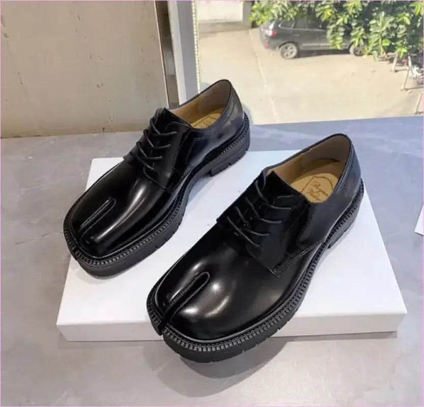 Womens Split Toe Casual Leather Shoes - Pleasures and Sins