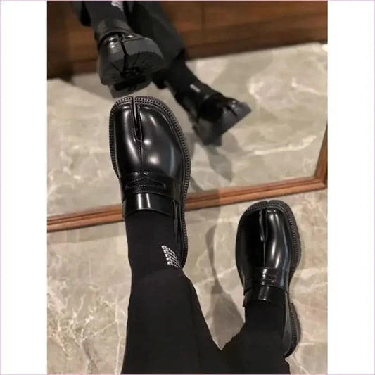 Womens Split Toe Casual Leather Shoes - Pleasures and Sins